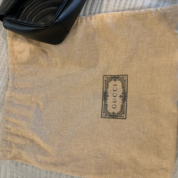 💯 Authentic Gucci Marmont shoulder bag. Mint condition - Picture 3 of 7